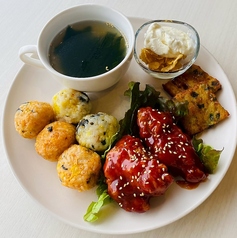 カフェ ノウルの特集写真