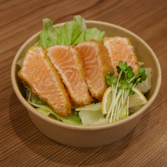 サーモンレアカツ