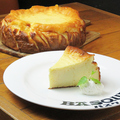 料理メニュー写真 自家製バスクチーズケーキ