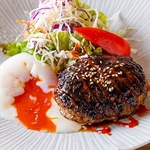 【特製手ごねハンバーグ和風orデミグラスソース】ジューシーでふわふわです。