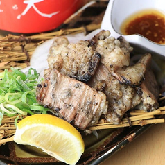 和牛モツの藁焼き