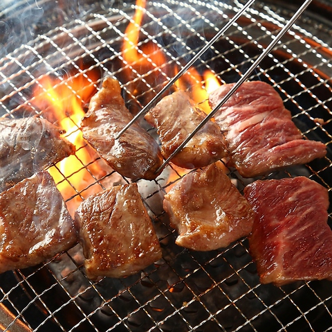関大前駅1分個室焼肉食べ飲み放題♪大人OK♪コスパ抜群のお店♪