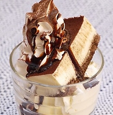 ★生クリームパフェ　スタンダードサイズ