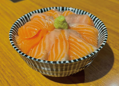サーモン丼