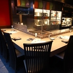 鉄板焼きの醍醐味はカウンターで五感で楽しめること！