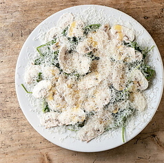 フレッシュマッシュルームとセルバチコのサラダ