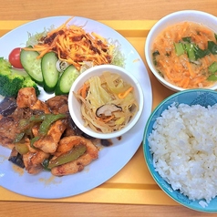 ダイニングNARITA ナリタの雰囲気3