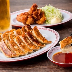 肉寿司 名物餃子 まごころ 平塚駅前本店特集写真1
