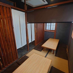 半個室席ございます。