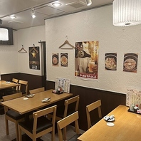 ゆったり31席の空間で旬の味覚とお酒を堪能♪