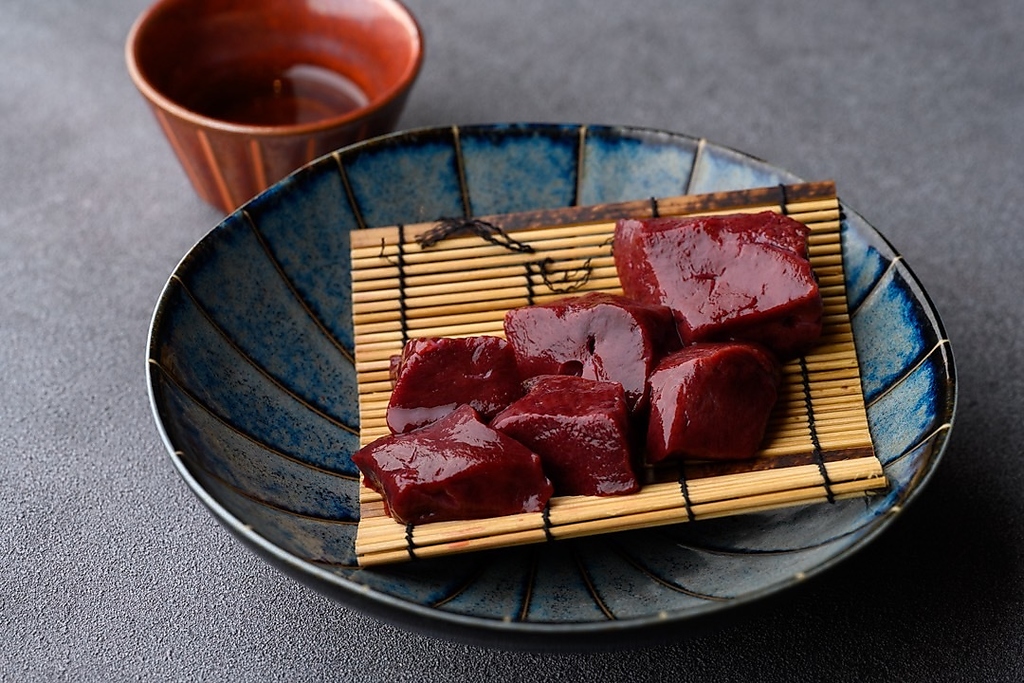 鮮度が命。とろける和牛レバーは数量限定で提供