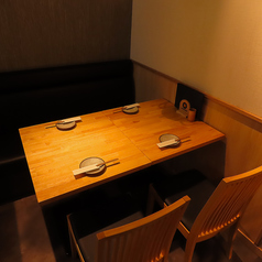 テーブル席やソファ席をご用意しております。