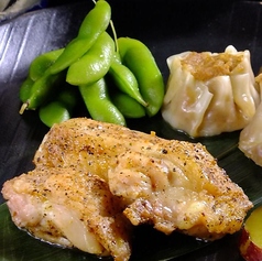 鶏もも肉のこんがりスパイス焼き