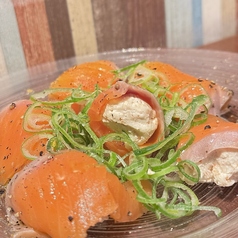 明太クリームチーズのサーモン巻