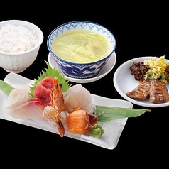 牛たん焼と刺身盛合せ定食