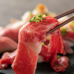 調理長が腕を揮う肉寿司や創作和食をお楽しみください！