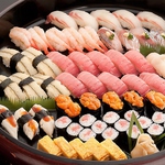 日本海庄やと言えば！鮮度抜群の鮮魚！豪快な寿司や刺身盛り合わせ！ネタのぶ厚さを体感下さい♪