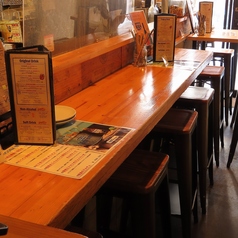 デートやふらっと飲みに。コスパ抜群のスパークリングワイン付き飲み放題プランなどご用意しております。