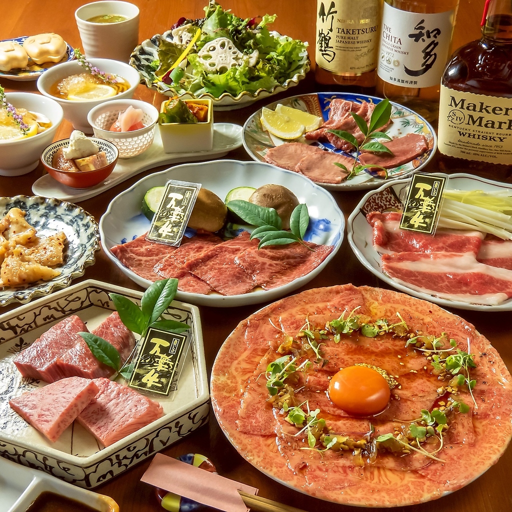 【一番人気】和牛ハラミやタレ肉・プラチナロースの炙りユッケ付き⇒特選コース