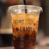 【昼間はこだわりのコーヒーと心地よい空間】