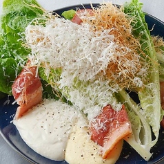 ロメインレタスのシーザーサラダ　～アンチョビのムース～