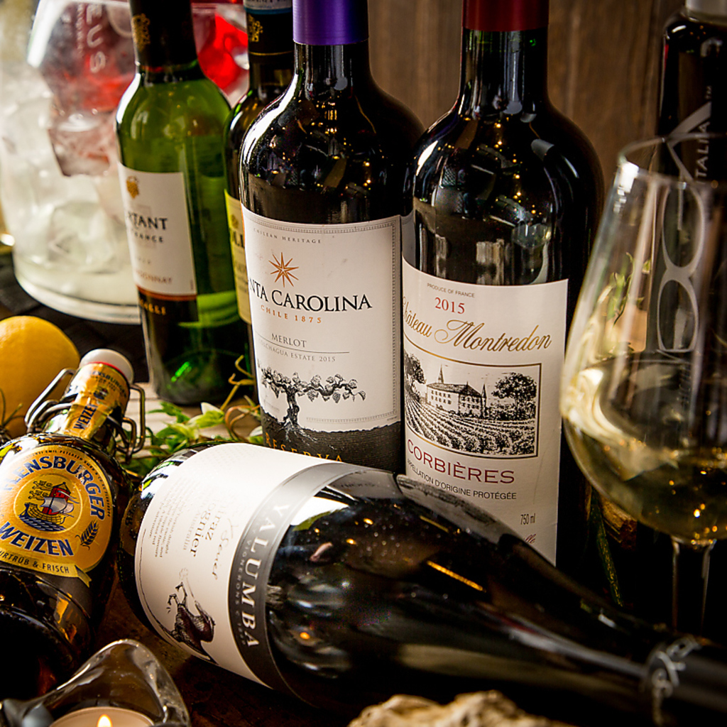 ワイン60種類が時間無制限で飲み放題！時間を忘れてゆっくりとお寛ぎください。