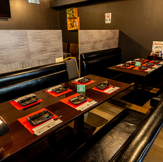 パーティやオフィシャルな宴会などシーンを選ばずご利用頂けます♪シックでおしゃれなデザイナーズ空間が広がっています!プライベートに区切られて空間でお客様だけの時間をお楽しみください。