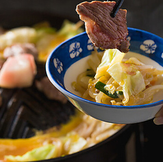 肉厚なラム肉を野菜と一緒に贅沢に…！の写真