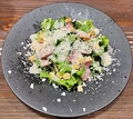 料理メニュー写真&nbsp;日光HIMITSU豚熟成ベーコンのシーザーサラダ　たっぷりチーズ