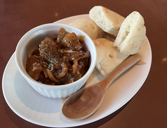 牛スジの赤ワイン煮込み～フォカッチャ付き～
