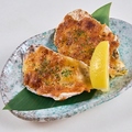 料理メニュー写真&nbsp;殻ごと！牡蠣グラタン（2pc）