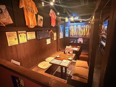 昭和を感じさせるレトロな装飾が施された店内は、どこか懐かしさを感じさせてくれます♪こだわり抜いた九州料理とおいしい飲み物で、盛り上がること間違いなし！