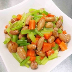 セロリとピーナッツ/ピリ辛香菜サラダ/豚頭肉ときゅうりの中華風和え物/よだれ鶏/細切りキュウリの味噌和え