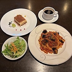 平日ドルチェセット1800円（税込）