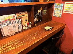 お一人様でも入りやすいカウンターもご用意♪仕事帰りにちょっと一杯、なんて時にお薦めです★