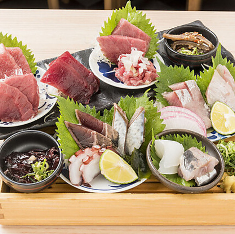 魚一筋25年の目利きが厳選した旬の魚介を新宿で。本気で旨い魚料理をご堪能ください。