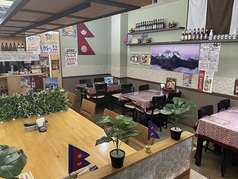 テーブル席4名×６