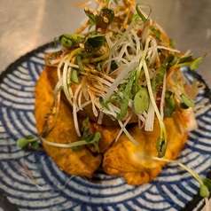 エゴマ豚の揚げ餃子　麻辣ソース