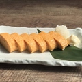 料理メニュー写真 和たまごのだし巻き玉子