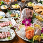 「豪華！天然鯛の姿造り付き粋なコース」 5,500円（税込）新鮮鮮魚が盛りだくさん。