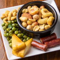 倉敷の路地裏、美酒と自家製料理が結ぶ「縁」