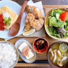 屋根裏dining キツネヤのおすすめランチ1