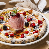 スイーツピザは店内でのみお愉しみいただける至福のピザ