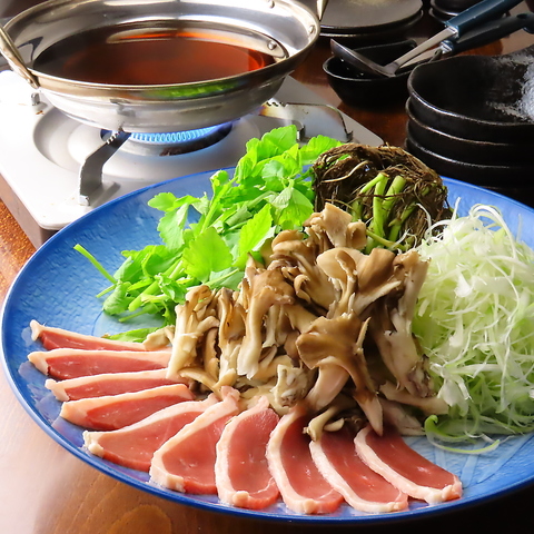 厳選して仕入れた三陸産の鮮魚を刺し盛りや炭焼き・七輪焼きで味わえる創作和風居酒屋