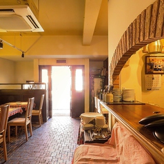 貸切(10名様～/1人5000円～)承っております！女子会や会社宴会など様々なシーンでご利用いただけます！店内はモダンなオシャレ空間で特別なシーンにもピッタリです！サプライズや人数、料金など些細な事でも是非ご相談ください♪