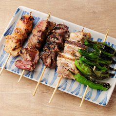 香ばしい匂いが食欲を刺激!外はカリッと中はジューシーな絶品『焼き鳥』