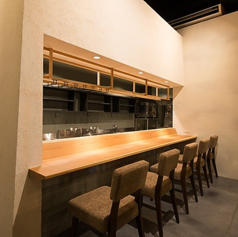 《お1人様でも気兼ねなくご利用いただけるカウンター席です◎》