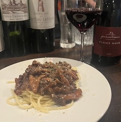 ビーフデミグラスソースとパルメザンのパスタ