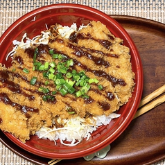 創業から続く王道のわらじ味噌カツ丼