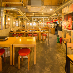 懐かしい丸椅子スタイルのThe 酒場!!